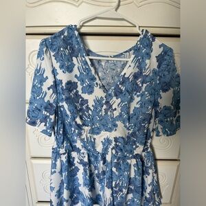 Floral Blouse NEVER WORN. Size Large